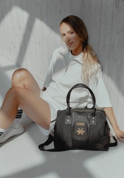 Osaka Clio Goldbrenner Momos Bag